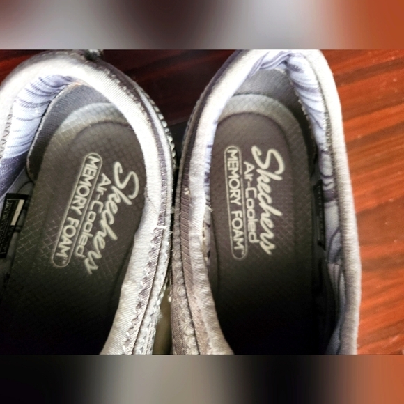 Skechers worn once - Picture 4 of 9